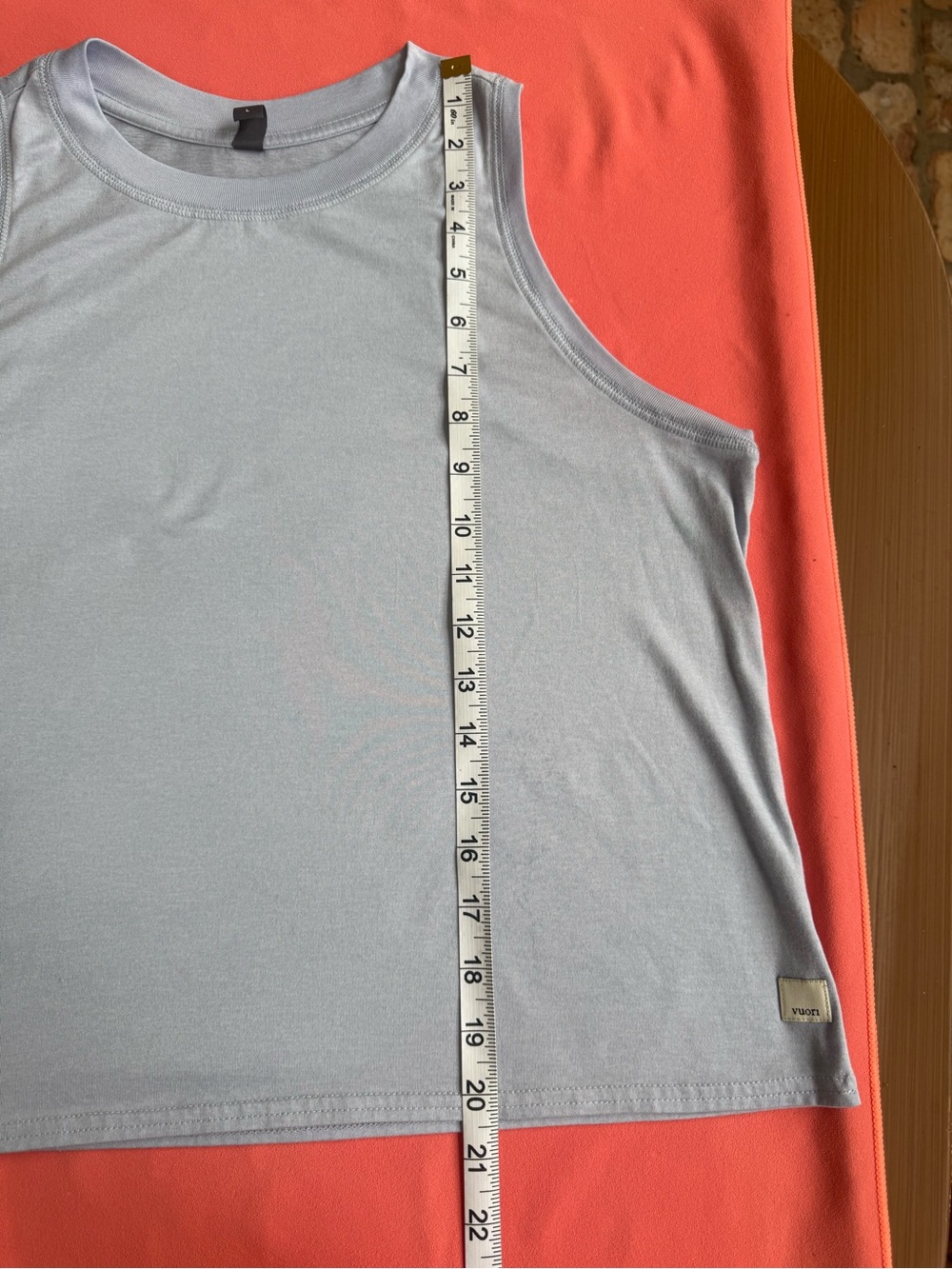 Vuori Energy Tank in Light Blue Size Large - Picture 3 of 5